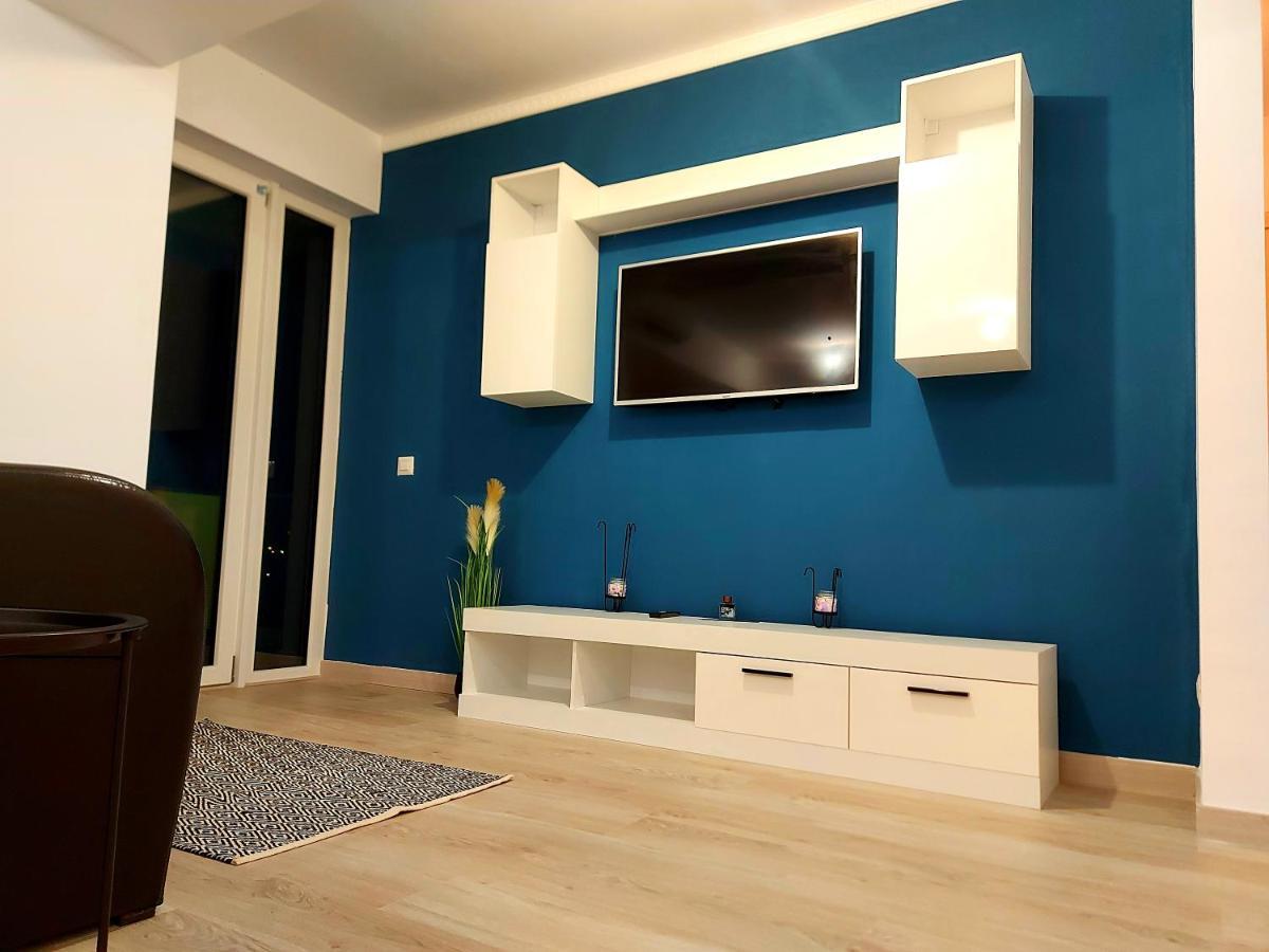Black&White Suites Craiova Eksteriør bilde